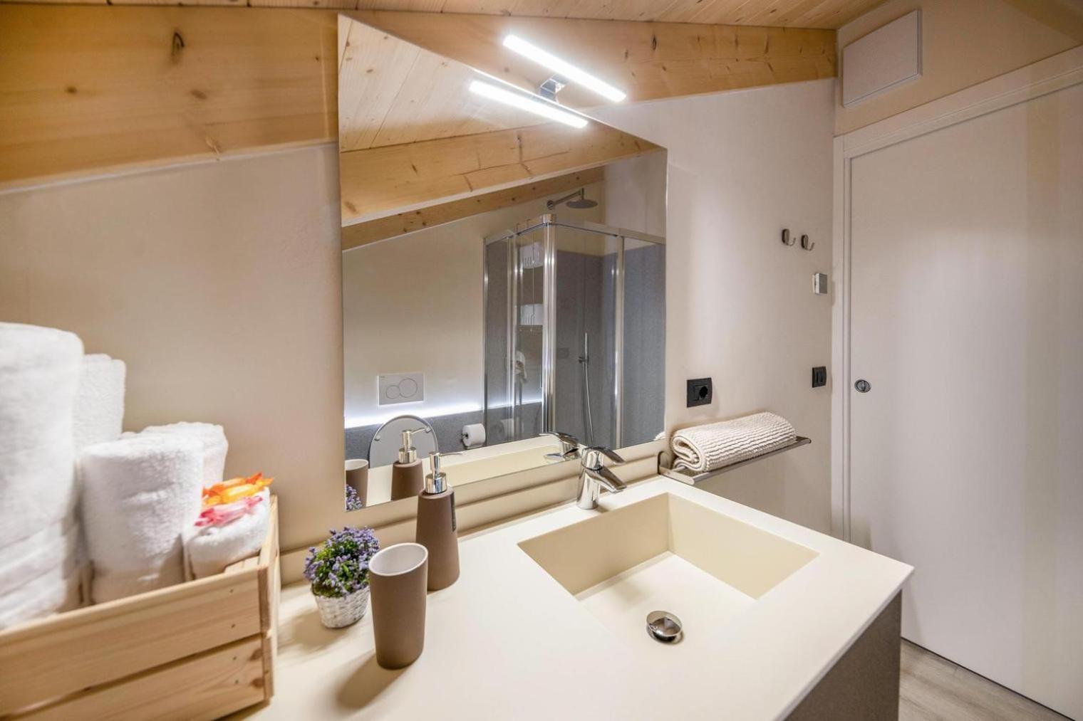 Casa Pare' B&B Tesero Eksteriør billede
